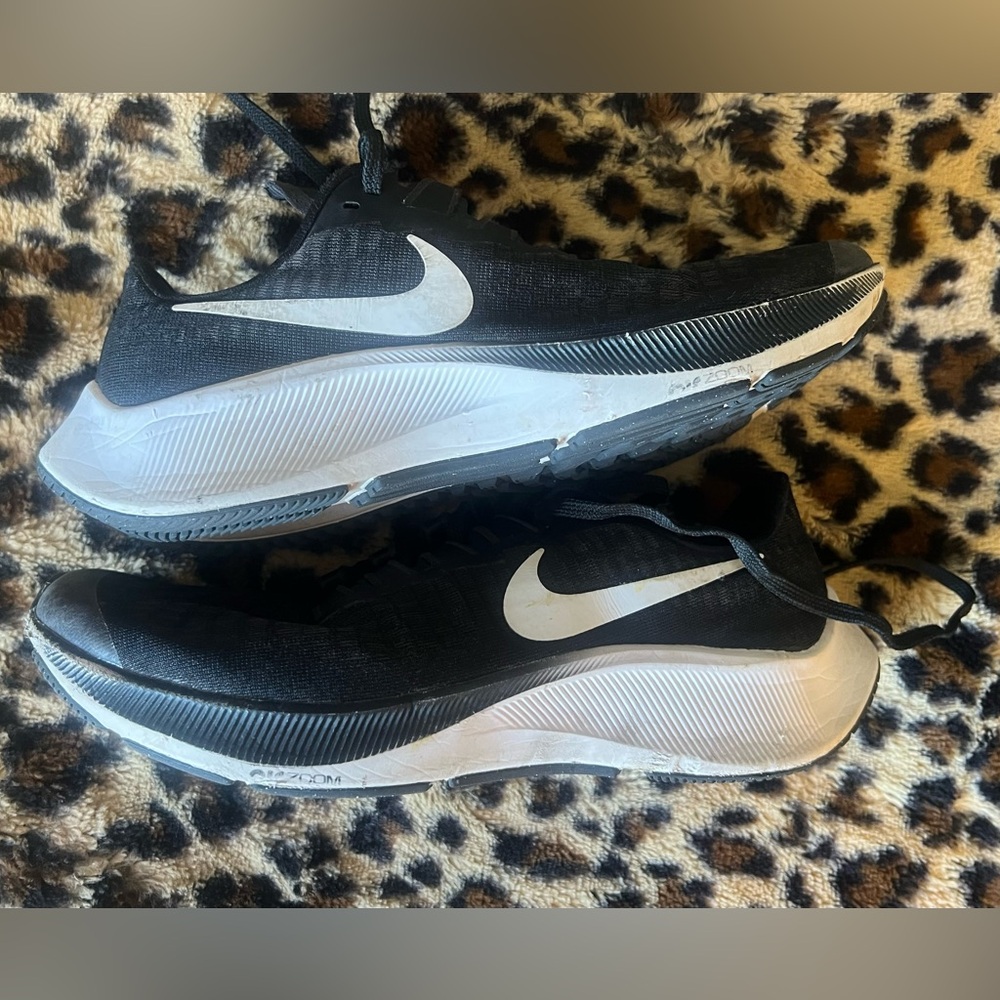 Nike Air Zoom Pegasus Black and White Running Sneakers size 6.5Y